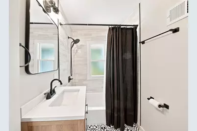 3430 N Mayfair Rd, Wauwatosa, WI 53222 - Photo 22