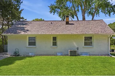 3430 N Mayfair Rd, Wauwatosa, WI 53222 - Photo 36