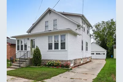 2215  11th St, Two Rivers, WI 54241 - Photo 2