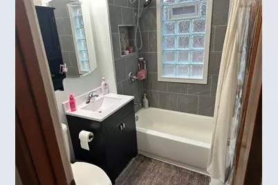1131 S 84th St #1133, West Allis, WI 53214 - Photo 6