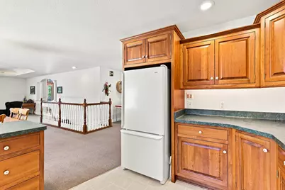 1411 W Washington Ave, Cleveland, WI 53015 - Photo 6