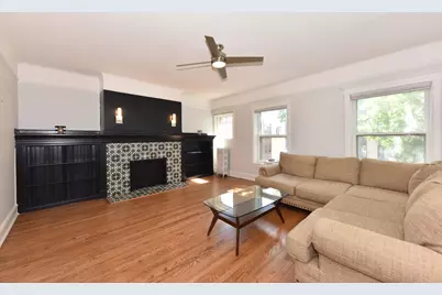 1714 E Kane Pl #L, Milwaukee, WI 53202 - Photo 4