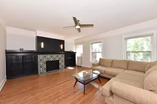 1714 E Kane Pl, Milwaukee, WI 53202 - Photo 4