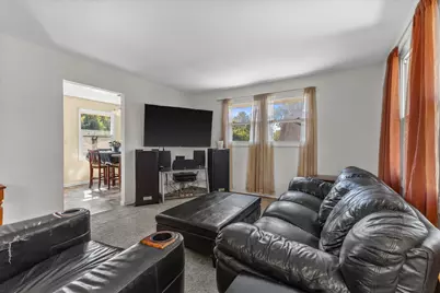 4445  Erie St, Racine, WI 53402 - Photo 6
