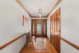 7727 W Maple Ridge Ct, Franklin, WI 53132 - Photo 2