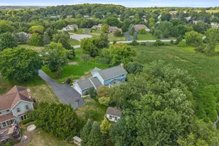 W234S5010 Woodchuck Ln, Waukesha, WI 53189 - Photo 56