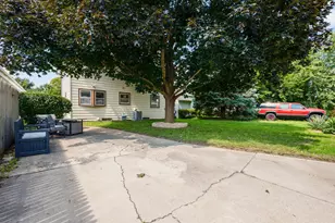 924 S 116th St, West Allis, WI 53214 - Photo 18