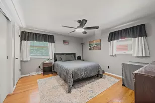 924 S 116th St, West Allis, WI 53214 - Photo 6