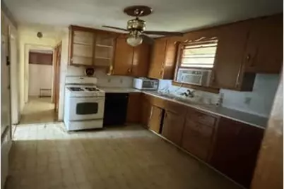 312 N Elm St, Endeavor, WI 53930 - Photo 4