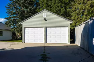 717 N Church St, Watertown, WI 53098 - Photo 4