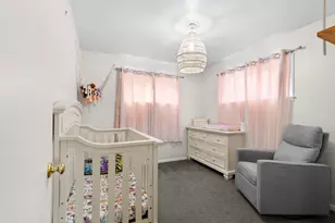 4908 W Lynndale Ave, Milwaukee, WI 53220 - Photo 12