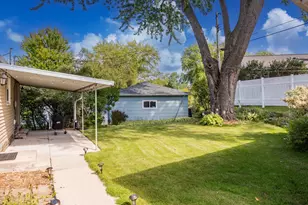 N86W14553 Macarthur Dr, Menomonee Falls, WI 53051 - Photo 28