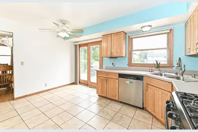 5412 S 14th St, Milwaukee, WI 53221 - Photo 12
