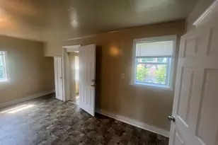 2555A N 16th St, Milwaukee, AZ 53206 - Photo 4