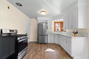 3907 E Holmes Ave, Cudahy, WI 53110 - Photo 6