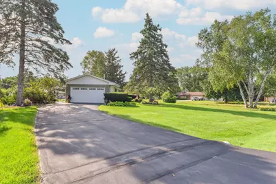N56W15810  Bette Dr, Menomonee Falls, WI 53051 - Photo 24