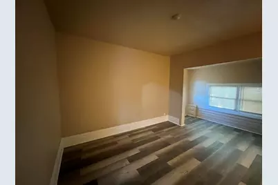 2555 N 16th St, Milwaukee, AZ 53206 - Photo 4