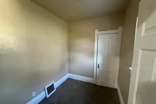 2555 N 16th St, Milwaukee, AZ 53206 - Photo 34