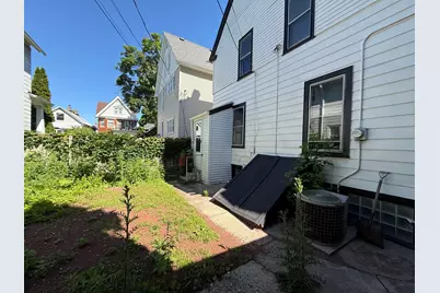 1537 E Irving Pl, Milwaukee, WI 53202 - Photo 16