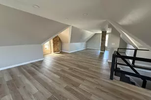 1537 E Irving Pl, Milwaukee, WI 53202 - Photo 14