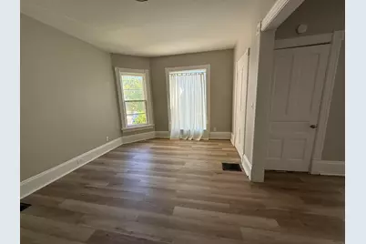 1537 E Irving Pl, Milwaukee, WI 53202 - Photo 4