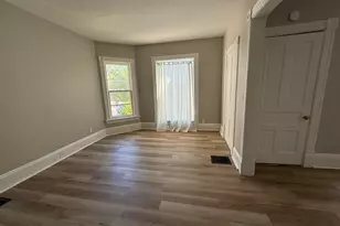 1537 E Irving Pl, Milwaukee, WI 53202 - Photo 4
