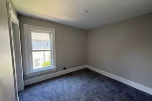 1537 E Irving Pl, Milwaukee, WI 53202 - Photo 12