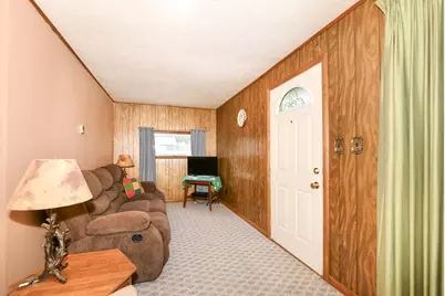 2812  Darlington St, Delavan, WI 53115 - Photo 6