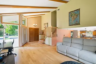 2100 S Woodshire Dr, New Berlin, WI 53151 - Photo 10