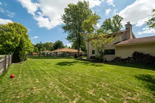 2100 S Woodshire Dr, New Berlin, WI 53151 - Photo 32