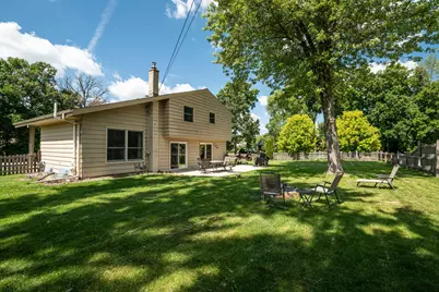2100 S Woodshire Dr, New Berlin, WI 53151 - Photo 26