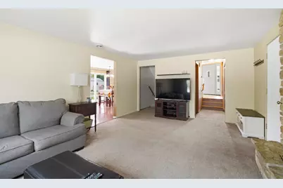 2100 S Woodshire Dr, New Berlin, WI 53151 - Photo 16