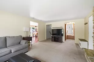2100 S Woodshire Dr, New Berlin, WI 53151 - Photo 16