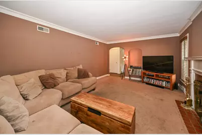2202  Lefeber Ave, Wauwatosa, WI 53213 - Photo 6