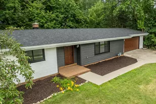 2421 Skyline Dr, West Bend, WI 53090 - Photo 2