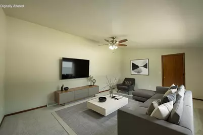 2421  Skyline Dr, West Bend, WI 53090 - Photo 10