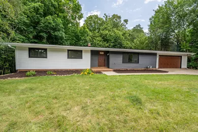 2421  Skyline Dr, West Bend, WI 53090 - Photo 44