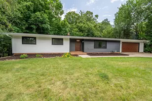 2421 Skyline Dr, West Bend, WI 53090 - Photo 44