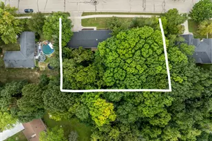 2421 Skyline Dr, West Bend, WI 53090 - Photo 50