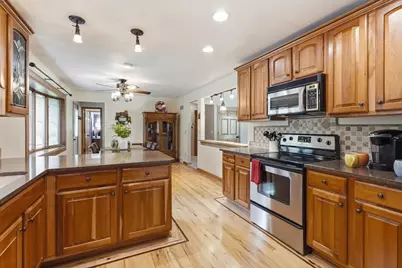 N95W25161  Whitewater Dr, Lisbon, WI 53017 - Photo 6