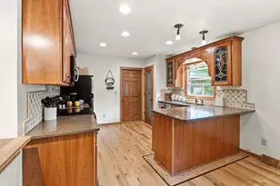 N95W25161 Whitewater Dr, Lisbon, WI 53017 - Photo 8