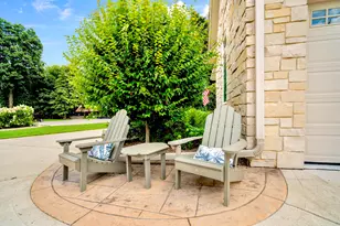 20765 Lincolnshire Ct, Brookfield, WI 53045 - Photo 8