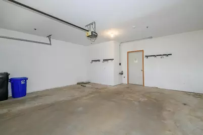 18235 W Wisconsin Ave, Brookfield, WI 53045 - Photo 36