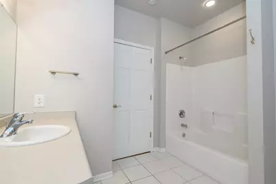 18235 W Wisconsin Ave, Brookfield, WI 53045 - Photo 30