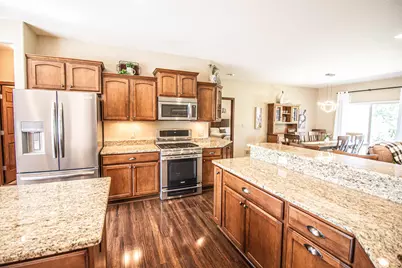 3028  Tanglewood Dr, Waukesha, WI 53189 - Photo 28