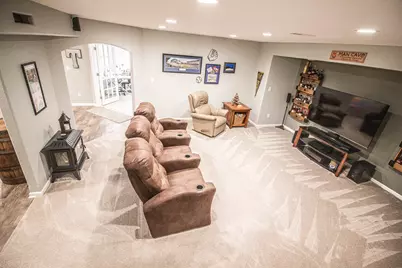3028  Tanglewood Dr, Waukesha, WI 53189 - Photo 8