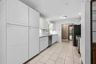 611 W Mequon Rd, Mequon, WI 53092 - Photo 14