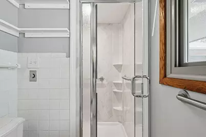 611 W Mequon Rd, Mequon, WI 53092 - Photo 28