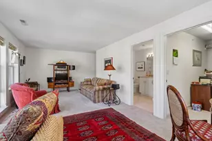 1550 N Warren Ave, Milwaukee, WI 53202 - Photo 28