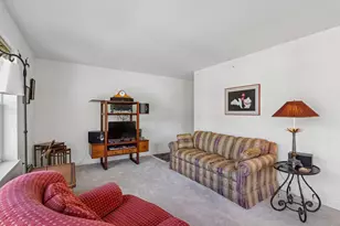 1550 N Warren Ave, Milwaukee, WI 53202 - Photo 24